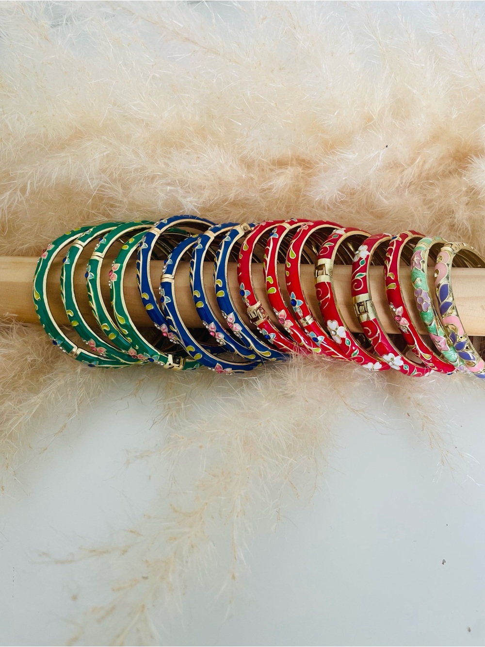 Bracelet Thaïlandais Coloré Aimanté | Thai Inspired Magnetic Brass Bracelet